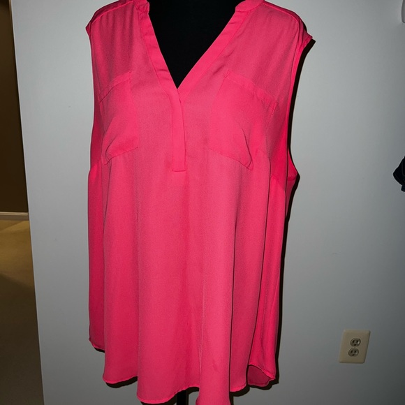 torrid Tops - 💕 Torrid Salmon Peach V-Neck Sleeveless Blouse Top Size 2